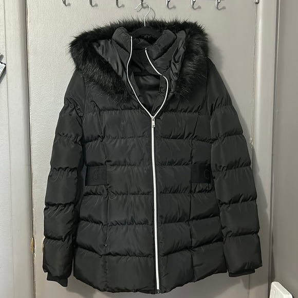 GUESS- Winter Coat - Picture 1 of 5